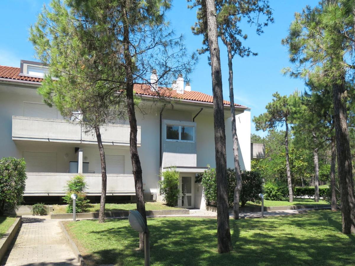 Apartment Parco Hemingway-4 By Interhome Lignano Sabbiadoro Exterior photo